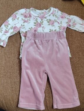 Tahari Pink Velour Pants with Floral Cream Top